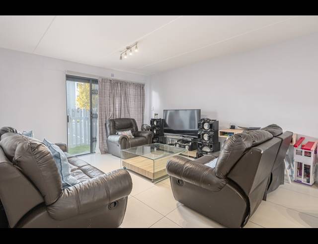 2 BEDROOM APARTMENT RENTED IN PARKLANDS
